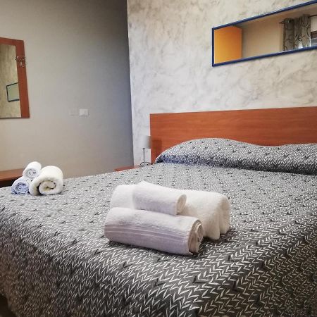 Anthea Dell' Etna Bed and Breakfast Santa Venerina Exteriör bild
