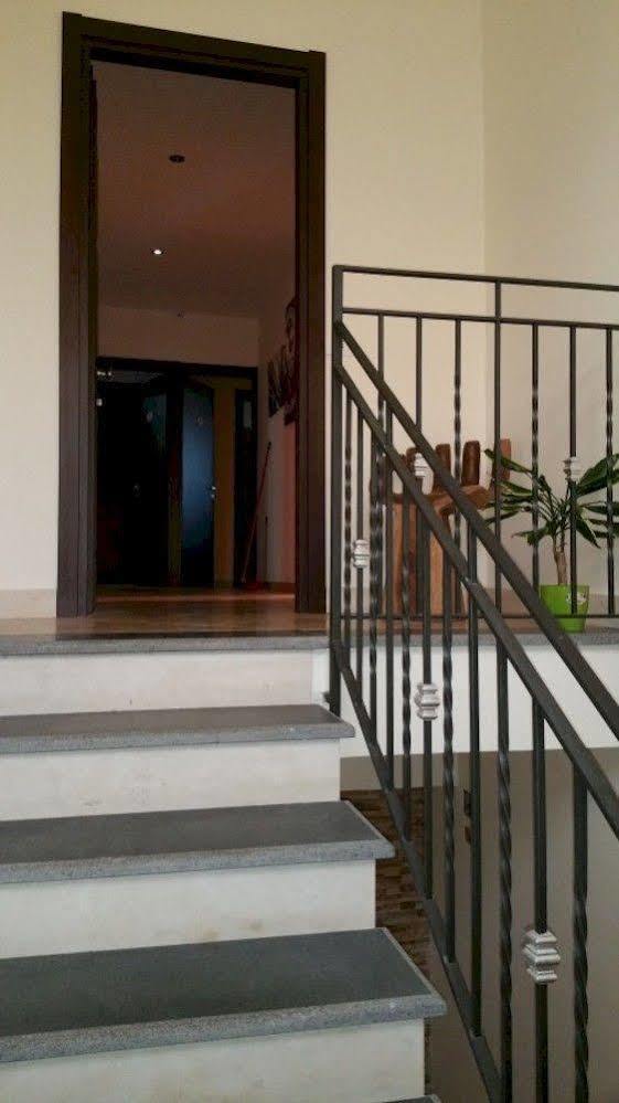 Anthea Dell' Etna Bed and Breakfast Santa Venerina Exteriör bild