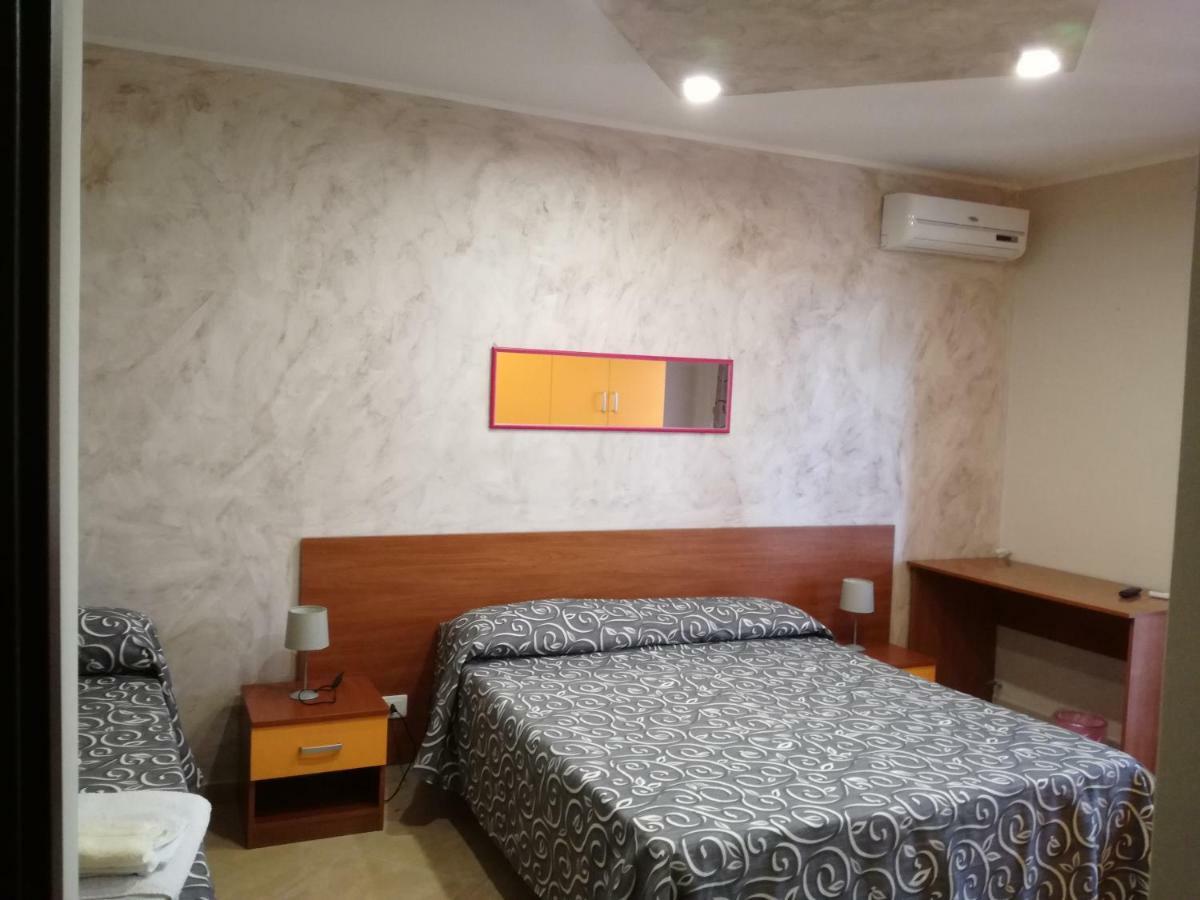 Anthea Dell' Etna Bed and Breakfast Santa Venerina Exteriör bild